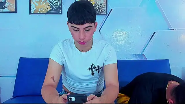 The boys at online show from 10.10.25