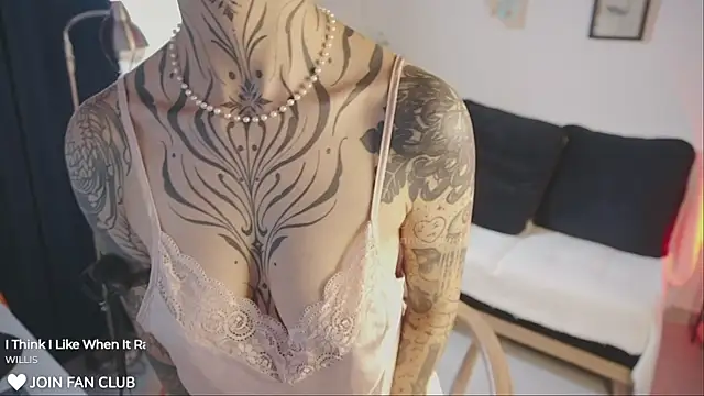 janne maybe online show from 11.26.25