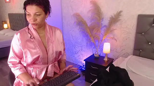Snapshot of Serena_Houstonn chatting on 06.16.26 Serena Houstonn online show from 06.16.26