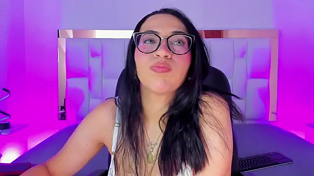 Camille Juicy online show from 09.18.25