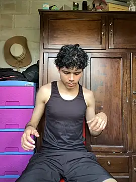 Snapshot of Axel-Mejia chatting on 10.19.25 Axel-Mejia online show from 10.19.25