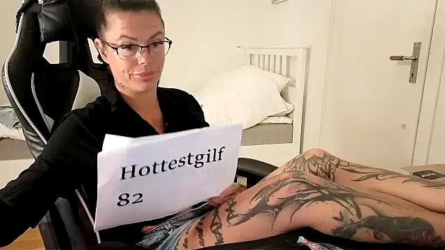 Snapshot of sexygilf82 chatting on 07.19.26 sexygilf82 online show from 07.19.26