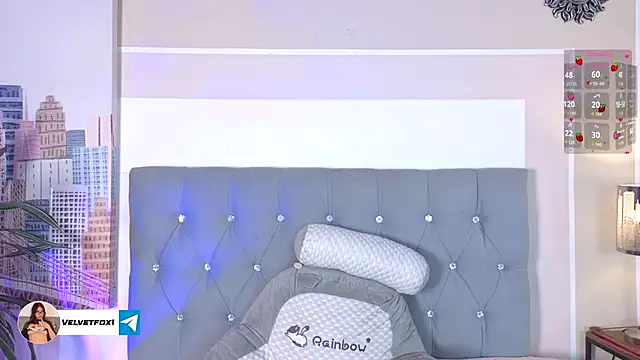 VelvetFox  online show from 11.25.25