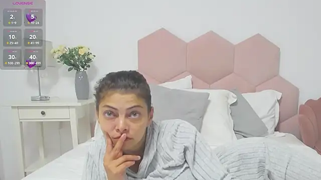 LadyLiia online show from 06.25.26