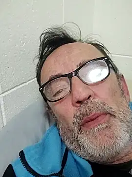 Snapshot of Txacas chatting on 01.10.26 Txacas online show from 01.10.26