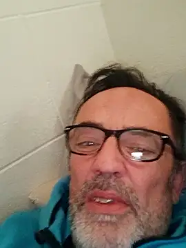 Snapshot of Txacas chatting on 01.11.26 Txacas online show from 01.11.26