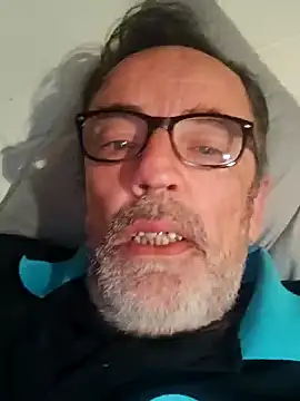 Snapshot of Txacas chatting on 01.14.26 Txacas online show from 01.14.26