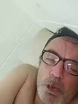 Snapshot of Txacas chatting on 02.03.26 Txacas online show from 02.03.26