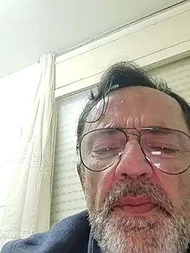 Snapshot of Txacas chatting on 03.02.26 Txacas online show from 03.02.26