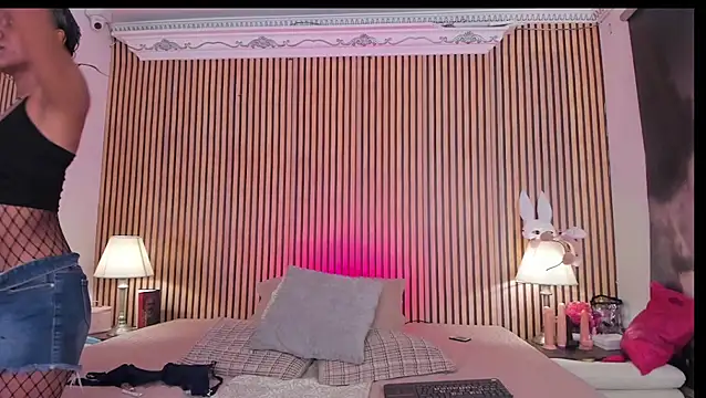 keeyla stone online show from 01.08.26