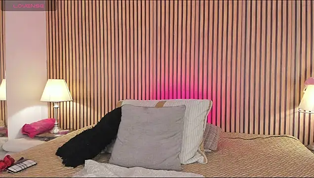 keeyla stone online show from 04.14.26