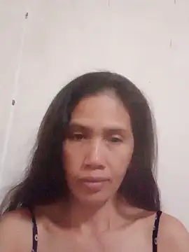 Snapshot of Sweet-n-HotCandy chatting on 05.17.26 Sweet-n-HotCandy online show from 05.17.26