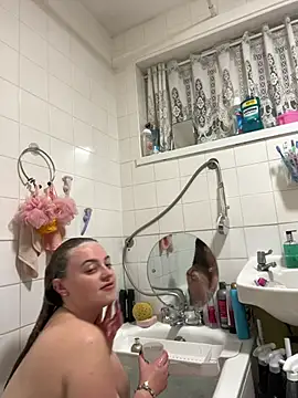 Snapshot of SexySashaxox chatting on 02.01.26 SexySashaxox online show from 02.01.26