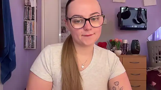 Snapshot of SexySashaxox chatting on 02.23.26 SexySashaxox online show from 02.23.26