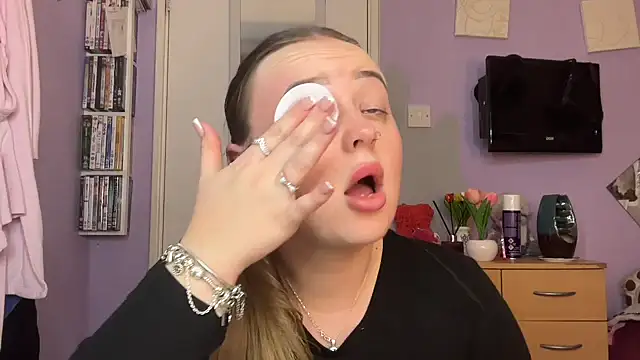 Snapshot of SexySashaxox chatting on 02.23.26 SexySashaxox online show from 02.23.26