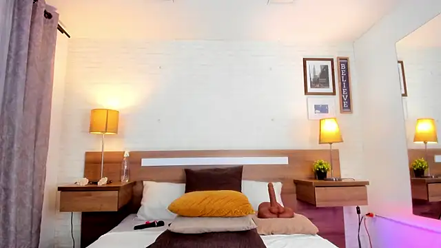 JenniferAuriston online show from 01.12.26