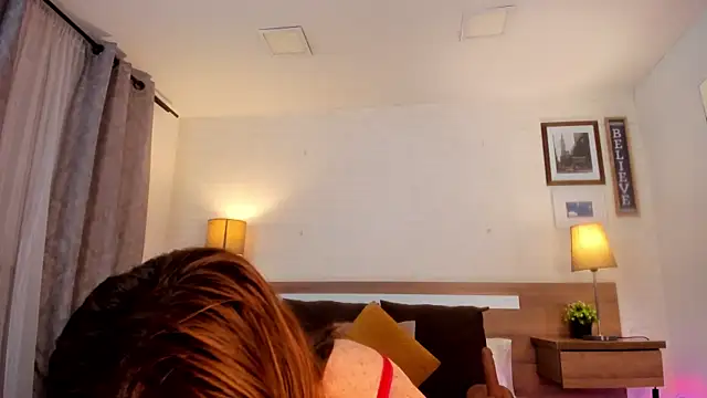 JenniferAuriston online show from 02.06.26