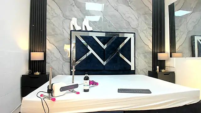 Snapshot of VioletRose_as chatting on 04.30.26 VioletRose as online show from 04.30.26