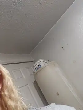 toomuchofafreak online show from 10.03.25