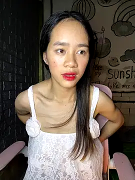 TiNa 04 online show from 09.17.25