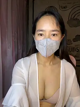 TiNa 04 online show from 10.03.25