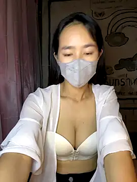 TiNa 04 online show from 10.19.25