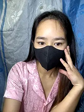 TiNa 04 online show from 10.21.25