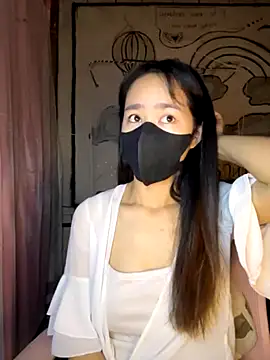 TiNa 04 online show from 10.30.25