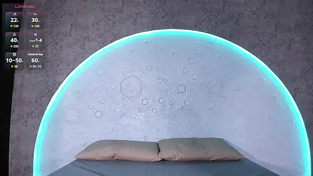 ReinaChloe online show from 10.18.25