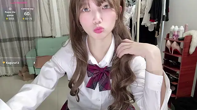 Yiyi-707 online show from 10.13.25