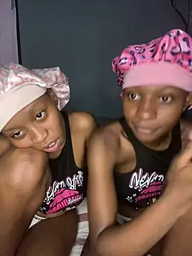 LonelyQueenxx25 online show from 01.16.26