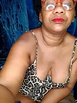 Snapshot of analgetica chatting on 11.06.25 analgetica online show from 11.06.25