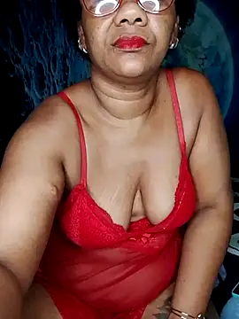 Snapshot of analgetica chatting on 11.15.25 analgetica online show from 11.15.25