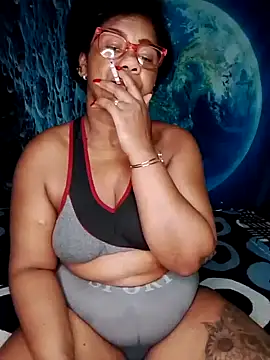 Snapshot of analgetica chatting on 11.17.25 analgetica online show from 11.17.25