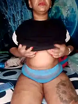 Snapshot of analgetica chatting on 11.25.25 analgetica online show from 11.25.25