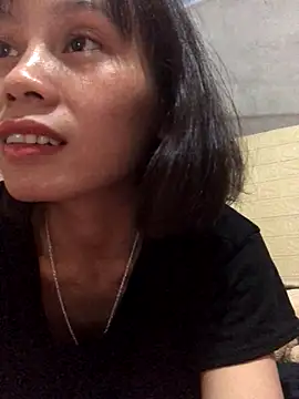 Snapshot of QuingLin chatting on 09.20.25 QuingLin online show from 09.20.25