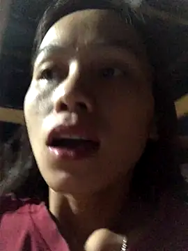 Snapshot of QuingLin chatting on 10.18.25 QuingLin online show from 10.18.25