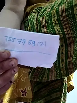 Snapshot of rani8008 chatting on 05.28.26 rani8008 online show from 05.28.26