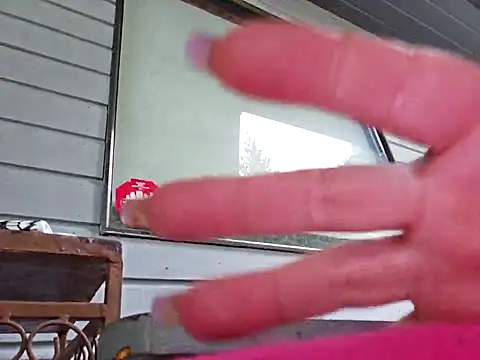 Sugarloveless online show from 10.02.25