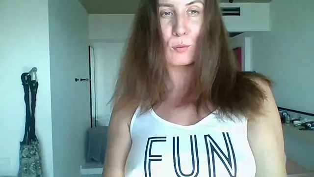 Snapshot of ALICAINWONDERLAND chatting on 09.14.25 ALICAINWONDERLAND online show from 09.14.25