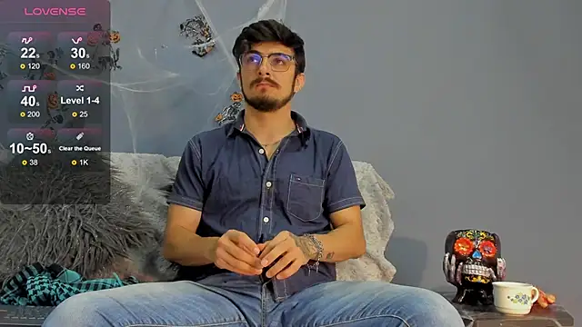 AaronFuentes7 online show from 10.14.25