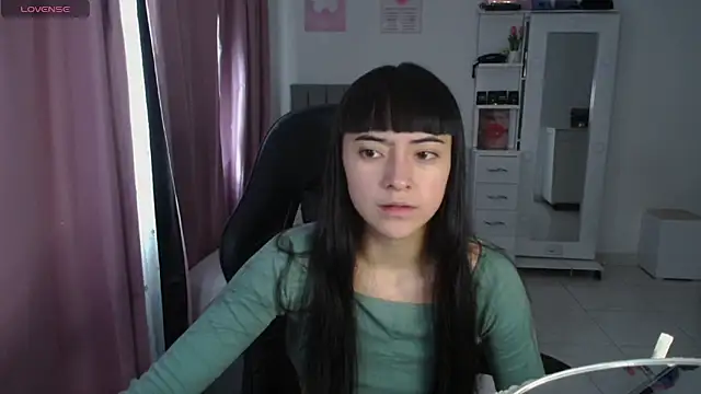 Snapshot of violetta_blackk chatting on 05.21.26 violetta blackk online show from 05.21.26
