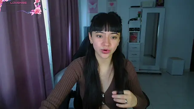 Snapshot of violetta_blackk chatting on 07.13.26 violetta blackk online show from 07.13.26