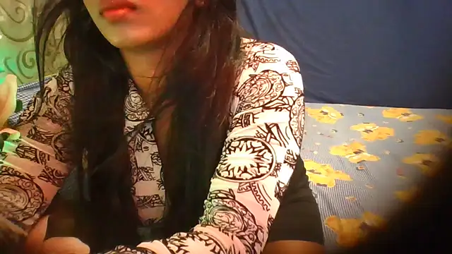Snapshot of LustInLips chatting on 05.29.26 LustInLips online show from 05.29.26