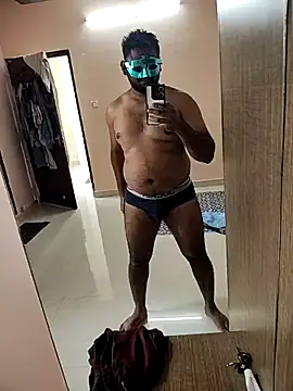 Snapshot of Mr_Batting_Man chatting on 11.08.25 Mr Batting Man online show from 11.08.25