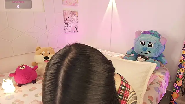 justonecute online show from 11.18.25