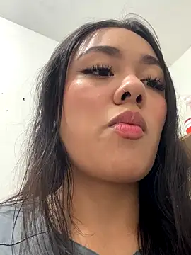 Mariaotalvaro online show from 10.29.25