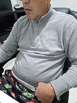 Carloskasado online show from 10.20.25