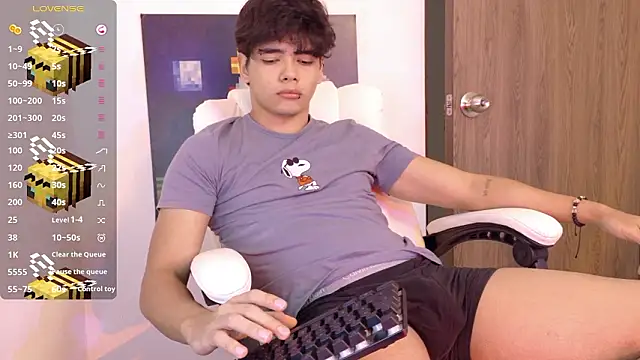 Snapshot of an_drew18 chatting on 02.03.26 an drew18 online show from 02.03.26