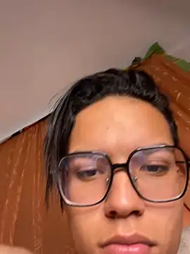 Snapshot of diegoand0911 chatting on 04.19.26 diegoand0911 online show from 04.19.26